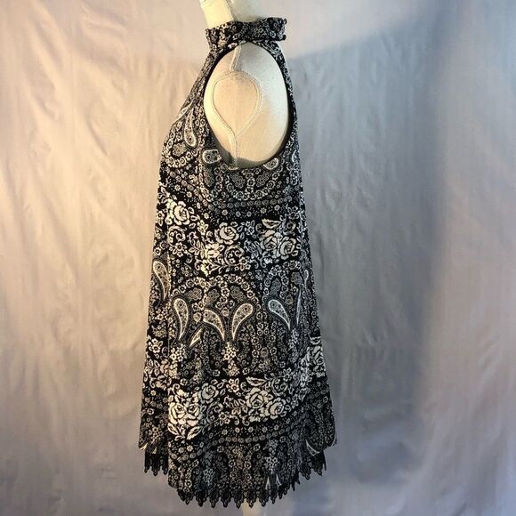 Altar’d State Black and White Sleeveless Choker Collar Dress Open Back M - Picture 4 of 11